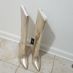 !! New!! Express Knee High Boots Gold Size 8. Stunning!! Casual Gold Pointed Toe Boots, Gold Casual Boots For Party, Casual Gold Boots For Party, Red Velvet Boots, Suede High Heel Boots, White Ankle Boots, Velvet Boots, Suede High Heels, Leather Heeled Boots