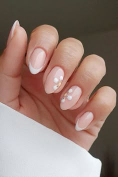 Cute Acrylic Nail Designs, Colorful Nails, White Nail, Short Acrylic Nails Designs, Pastel Nails, Classy Nails, Floral Nails, Minimalist Nails