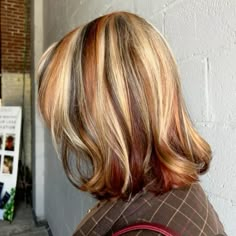 Calico Hair, Hair Streaks, Dyed Hair Inspiration, Haircut Inspo, Punk Hair, Hair Dye Ideas, Pretty Hair Color, Dye Colors, Short Wavy Hair