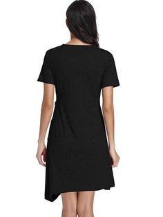 As a product expert, I recommend our New Maternity Short Sleeve Dress for expecting mothers. Made with soft fabric, this T-Shirt dress is comfortable yet stylish for work or a night out. With a button on the side, it offers a flattering fit for any body shape. Pair with heels or sneakers for a versatile look. Solid Color V-neck Maternity Dress, Casual Solid Maternity Dress, Casual Solid Color Maternity Dress, Casual Maternity Dress In Solid Color, Casual Black Maternity Dress, Poncho Cardigan, Casual Night Out, Maternity Shorts, Pregnant Mom