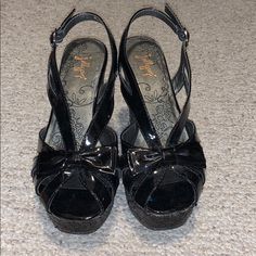 Nwot Black Sparkle Wedges With Leather Bow! Except For Leather Straps, These Wedges Are Covered In Black Glitter. Size 7; True To Size. Never Wornbottoms Are Still In Perfect Condition. Smoke Free Home. Jellypop Shoes, Pretty Heels, Clothing Sketches, Vintage Sandals, Leather Bow, Aesthetic Shoes, Black Sparkle, Elena Gilbert, Leather Bows