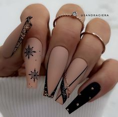 Nail Designs Bling, Matte Nails Design, Nail Art Designs Diy, Unique Acrylic Nails, Acrylic Nails Coffin Short, Neutral Nails, Coffin Nails Designs, Fancy Nails