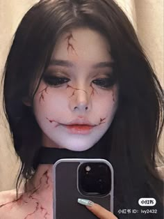 Anime Makeup Aesthetic, Anime Halloween Makeup, Clowns Aesthetic, Horror Makeup Looks, Halloween Themed Makeup, Clown Girl Makeup, Anime Inspired Makeup