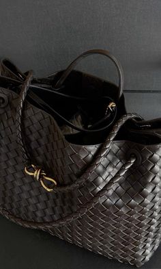 Bottega Venetta Bags, Bottega Veneta Bag Aesthetic, Bottega Veneta Aesthetic, Luxury Bags Aesthetic, Bottega Bags, Bottega Bag, Uni Bag, Bottega Veneta Handbag, Bottega Veneta Bag