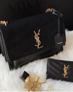 Ysl Fan Page on Instagram: “@wsjulia ❣️ #yslbag #yslbeauty #perfume #fragrance #fashionphotography” Best Designer Bags, Replica Designer Handbags, Latest Bags, Chanel Purse, Luxury Purses, Best Handbags, Dior Handbags