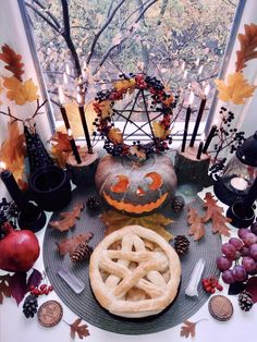 Samhain Decorations, Samhain Altar, Altar Ideas, Wiccan Crafts, Samhain Halloween