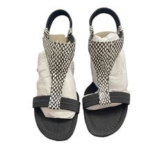 About This Item: Sleek And Stylish From Your Desk To Drinks, Alfani's Vacanza Sandals Are Fashioned With Chic, T-Strap Styling And Demi-Wedge Heel. 1-1/2" Wedge Heel Round Open-Toe Slip-On T-Strap Wedge Sandals Manmade Upper; Rubber Sole Imported We Ship Fast, And We Ship Out Same Business Day. We Do Not Accept Returns Over 30 Days Of Delivery Date. Refer To Ebay’s Return Policy To See If Item Is Eligible For Return. Features: Wedge Sandals Size: Womens 10m Condition: New With Box Synthetic Slingback Wedge Sandals For Vacation, Synthetic Sandals For Vacation, Medium Width, Vacation Sandals Medium Width Synthetic, Vacation Sandals With Medium Width In Synthetic Material, Vacation Sandals In Medium Width Synthetic, Synthetic Slingback Wedge Sandals Medium Width, Synthetic Medium Width Slingback Wedge Sandals, White Leather Wedge Sandals With Textured Sole, Strap Wedge