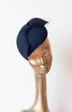 Navy Blue Felt FASCINATOR with Veil. Unique Pillbox Hat for Modern Women Fascinator With Veil, Felt Fascinator, Fascinator Hats Diy, Black Fascinator, Pillbox Hat