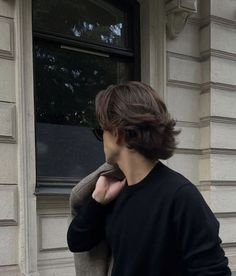 Long Hair Men Aesthetic, Men Layered Haircut, Men’s Layered Haircut, Mens Layered Haircut, Layered Hair Men, Ootd Aesthetic, Male Haircuts Curly, Hair Cut Guide, Wavy Hair Men