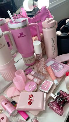 Girly Items Products, Girly Lifestyle Aesthetic, Pink Girly Things Aesthetic, Girly Must Haves, Pink Girly Things Accessories, Pink Girly Aesthetic, Girly Items, Girly Lifestyle, Pink Baddie