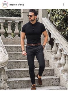 Chinos Men Outfit, Black Outfit Men, Mens Dress Outfits, Mens Smart Casual Outfits, Classy Outfits Men, Mens Fashion Blazer, Black Men Street Fashion