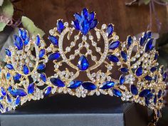 Dresses Quinceanera Blue, Quinceanera Crowns, Quinceanera Blue, Tiara Blue, Birthday Sweet 16, Crystal Crowns, Quinceanera Tiaras, Quinceanera Crown, Tiara Gold