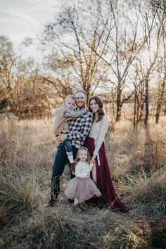 Olive And Burgundy Family Photos, Xmas Photoshoot, Holiday Photos Outfits, Holiday Family Photos, Christmas Photos Outfits, Family Holiday Pictures, Christmas Family Photoshoot, Winter Family Photos