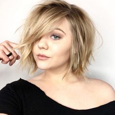 Trendy We Fryzurach, Dunner Wordend Haar, Short Shaggy Haircuts, Medium Bob, Shaggy Haircuts, Bob Hairstyles For Thick, Choppy Bob