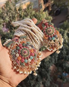 Please DM to check availability before ordering Desi Jewellery, Vintage Indian Jewelry, Latina Jewelry, Desi Jewelry, Bridal Jewelry Sets Brides, Indian Wedding Jewelry Sets, Bridal Necklace Designs, Indian Bridal Jewelry Sets, Bridal Jewellery Design