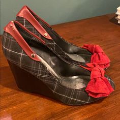 Brand New! Chic Plaid Wedges With Dark Red Accents. Definitely Captures The Vintage Vibe! Never Worn. Scuffs From Being Tried On At The Store. Please Note That The Red Leather Trim In The Back Is Starting To Flake Off Its Color But These Could Be Replaced Or Removed. Priced Accordingly. Casual Fitted Wedge Heels, Red Fabric Heels With Round Toe, Casual Red Fabric Heels, 90s Y2k Fashion, Silly Girls, At The Store, New Chic, Easy Trendy Outfits, Gorgeous Shoes