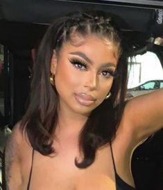 Hair Color Clip Ins, Prom Hair Styles Straight Hair, Y2k Latina Hairstyles, Cute Y2k Hairstyles Curly Hair, Sidepart Hairstyle For Women, Braided Hairstyles White Women, Baddie Hairstyles Straight Hair, Hair Inspo Y2k, Cute Hairstyles With Rubber Bands