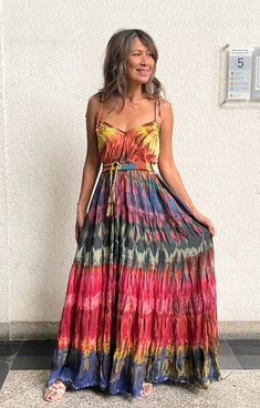 Tye Dye Maxi Dress, Diy Tie Dye Designs, Tye Dye Dress, Maxi Dress Plus Size, Morning Dress, Dress Rayon, Tie Dye Crafts, Poncho Coat, Colorful Outfits