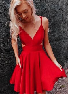 Spaghetti Straps Red Short Prom Dresses on Storenvy Simple Prom Dress Short, Gaun Koktail, Short Red Prom Dresses, Homecoming Dress Short, Dress With Corset, Red Homecoming Dresses, Graduation Dresses, Satin Short, Corset Back