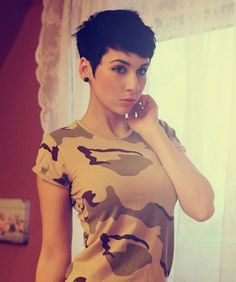 Short Haircut Thick Hair, Funky Short Haircuts, Short Black Haircuts, Messy Pixie Haircut, Popular Short Haircuts, Oval Face Haircuts, Cool Short Hairstyles, Short Hairstyles For Thick Hair