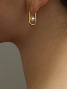 String Earrings, Pearls Earrings, Minimal Earrings, Classy Jewelry, Jewelry Lookbook, Earrings In Gold, The Ear, Gold Jewelry Fashion