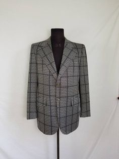 Good vintage condition Guessing 40L, no size tag. Go by measurements to ensure proper fit. Measures: 42 chest 21 pit to pit 26 arm CB 31 Polyester knit Cheesy 70s sportcoat Navy, grey, geometric pattern Retro Fitted Blazer With Flat Front, Vintage Tailored Blazer With Notch Lapel, Vintage Fitted Sport Coat, Vintage Tailored Sport Coat With Welt Pockets, Vintage Sport Coat With Pockets For Business, Vintage Long Sleeve Sport Coat With Welt Pockets, Retro Single Breasted Sport Coat For Business, Retro Business Blazer, Tailored Retro Sport Coat With Notch Lapel