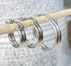 925 Sterling Silver Hoop Earrings, Gold Hoop Earrings, 15/20/25 mm Hoops, Thickness 2mm, Small Medium Large Big Hoops, Gift for Her Birthday Classy ☆ Minimalist ☆ Dainty Please take the time to check my whole Jewelry Collection in the following link: https://www.etsy.com/shop/PyPJewelry MATERIALS AND SIZE ✤ SOLD AS A PAIR ✤ Size of Hoops: 15 mm. - 20 mm. - 25 mm. ✤ Thickness: 2 mm. ✤ Material: 925 Sterling Silver, 14k Gold plated or Rose Gold plated ✤ Beautiful Box, ready to gift. If you need mo Silver Hoops Earrings, Classy Minimalist, Earrings Gold Hoop, Gift Presentation, Hoop Earrings Gold, Hoops Earrings, Sterling Silver Hoop Earrings, Sterling Silver Hoops, Jewelry Earrings Hoops