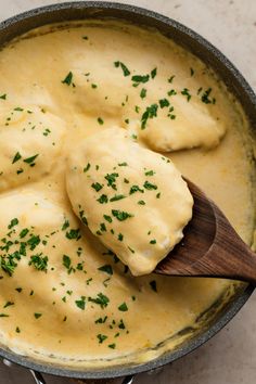 creamy chicken breast in cheddar cheese sauce. Cheddar Cheese Chicken, Classic Family Meals, Stuff Chicken, Chicken With Cheese, Cheddar Sauce, Chicken Cheddar, Cheddar Recipes, Cheddar Cheese Recipes, Chicken Smothered