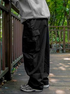 Composition : 100% cottonColor : Black_36, Black_38Country of Origin : CHINA Balloon Pants, Big Pocket, Pants Black, Black Pants, Balloons, Composition, China, Mens Outfits, Outfit Inspo