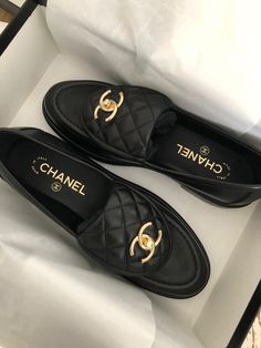 Stand out from the crowd with these Chanel quilted leather loafers.Un & 100% d. Supplied in its original packaging. DETAILSBlackGold hardwareSome clients take half a size up from their regular size if they have a wide foot. If you have a high arch or wish to wear with chunky socks you can take a full size up. Need assistance? Use our Sourcery service or chat to a member of our team via WhatsApp Chunky Socks, Chanel Loafers, Luxe Fashion, Bags Designer Fashion, Quilted Leather, Exclusive Bag, Fendi Bags, Prada Bag, Leather Loafers