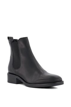 Synonymous with Dune London, the Chelsea boot is a long-standing classic favoured for its transitional appeal. Panoramic perfectly blends a contemporary aesthetic with our iconic heritage. Crafted from the finest material with a burnished design, this round-toed silhouette has been set on a durable outsole and has been detailed with elastic inserts, enhanced with tonal stitched trims and a pull-on tab. Finished with a lined insole, this style will become a go-to dressing solution throughout the Oasis Fashion, Black Chelsea Boots, Dune London, Leather Chelsea Boots, Contemporary Aesthetic, Chelsea Boot, Fashion Face, Boot Shoes Women, Black Boots