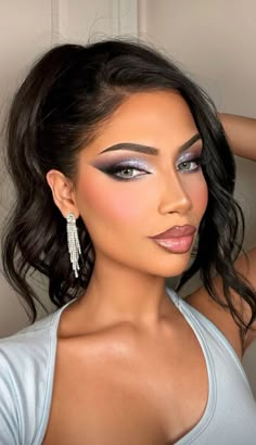 Makeup For A Black And Silver Dress, Makeup Looks Silver Glitter, Makeup Looks Black And Silver, Prom Makeup Black And Silver, Black And Silver Wedding Makeup, Black And Silver Glam Makeup, Silver Makeup Looks For Prom, Stage Makeup Dancer, Competition Makeup Bodybuilding