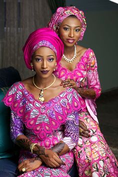 African wedding dresses in asoebi style, Kamu wedding (traditional event of the Hausa / Fulani’s) African print dress with headwrap #africanweddingdress #kamuwedding Wax Dress, Kente Fashion