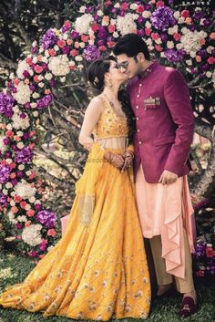 Modern Wedding Theme, Groom Pictures, Wedding Sherwani, Indian Groom, Indian Bridal Outfits, Yellow Outfit, Groom Wear