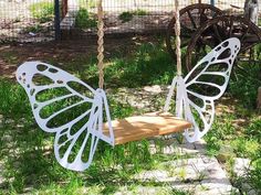 Yard Swings, Restauration Hardware, Tree Swings, Cnc Ideas, Tree Swing, Cnc Projects, Outdoor Swing, Unique Trees, Butterfly Wing