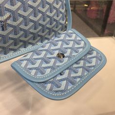 Peta - GOD Bags - 267 A+ Excellent Quality; Contact us if you've any questions in your mind. Goyard Bag, Evening Clutch Bag, Tote Backpack, Satchel Bags, Evening Bags, Mini Bag, Ring Earrings, Contact Us, Fashion Bags