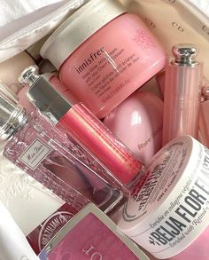 Pink Self Care Light Pink Vision Board, Ultra Feminine Aesthetic, Scent Aesthetic, Red Scare, Pretty Skin Care, Dior Addict, Pretty Skin, Body Skin Care Routine