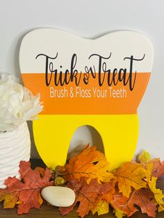 Dental Halloween Humor, Dental Sign Board Design, Halloween Dental Office Ideas, Dental Decorations Ideas