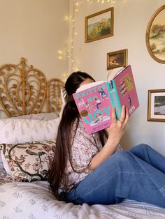 Novel Reading, Girl Reading Book Aesthetic, Book Photography Aesthetic, Betting On You Lynn Painter Aesthetic, Betting On You, Girls Reading Books Aesthetic, Lynn Painter Books Aesthetic, Betting On You Lynn Painter, Bookstagram Aesthetic Colorful