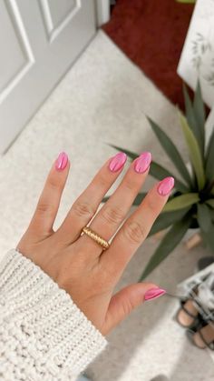 Travel Nails, Cnd Nail Polish, Pink Wedding Nails, Chrome Pink, Maquillage On Fleek, February Nails, Broken Nails