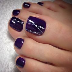 Uñas Fall Pedicure, Easy Toe Nail Designs, Simple Toe Nails, Feet Nail Design, Pedicure Designs Toenails, Pedicure Colors, Classy Nail Designs