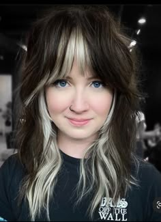 Block Hair Coloring, Block Dyed Hair, Peekaboo Hair Colors, Shag Hair, Peekaboo Hair, Look Grunge, Fabulous Hair, 2023 Hair