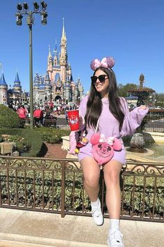 40+ Trendy Disney Outfits for Spring, Summer, Fall and Winter Magic Kingdom Outfit January, Disney Outfits For February, Comfy Disney Outfits, Disneyland Outfits Fall, Trendy Disney Outfits, Fall Disney Outfits, Brand Trip, Disneyland Fits