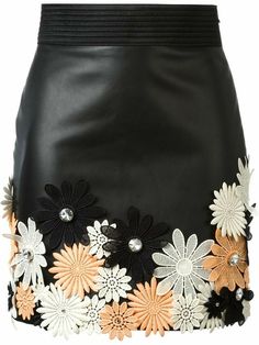 Feminine Flowers, Applique Skirt, Leather Garments, Multicolor Skirt, Skirt Denim, Emanuel Ungaro, Flower Skirt, Skirt Short, Sewing Skirts