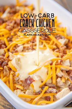 Low-Carb Crack Chicken Casserole - seriously delicious! You'll never miss the carbs! Chicken, cheddar, bacon, ranch, eggs, heavy cream. Can make in advance and freeze for a quick meal later. Everyone LOVES this casserole! #chicken #casserole #lowcarb Low Carb Chicken Bacon Ranch Casserole, Chicken Cheddar, Keto Chicken Casserole, Casserole Chicken, Low Carb Casseroles, Resep Diet, Bacon Ranch, Keto Diet Menu, Quick Meal