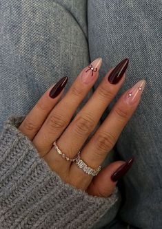 not my pin Nails Fall/winter, Trending Nails Winter 2024, Nails Winter Inspiration, Nails New Year Design, Winter Gel X Nail Designs, Nails To Wear With Black Dress, Fall Nail Designs Round Shape, Short Nails November, Stiller Nails Ideas