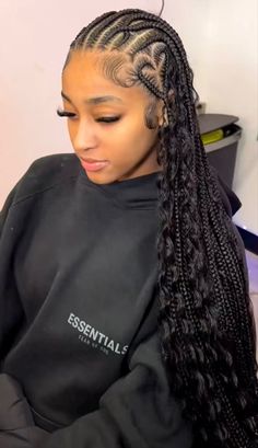 Cute African Braids, Braids Going Back With Box Braids, Fulani Boho Braids With Design, Fulani Braids With Heart And Curls, Goddess Braids With Heart On The Side, Fulani With Heart, Holiday Hairstyles Braids, Braided Hairstyles Dominican, Hairstyles W Braiding Hair