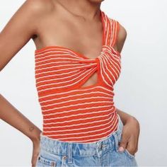 Orange And White Striped Asymmetrical Top From Zara - Never Worn Tops Crochet Pattern, Crop Top Ideas, Handmade Crop Top, Mesh Crochet, Pleated Skirt Outfit, Knitting And Crochet Patterns, Resort Fashion, Top Ideas, Clothing Details