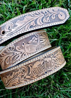 Tooled Belts Mens, Custom Leather Belts Men, Leather Belts Western, Leather Photography, Mens Leather Belts, Oak Leaf Pattern, Belts Western, Man Belt, Cool Belt Buckles