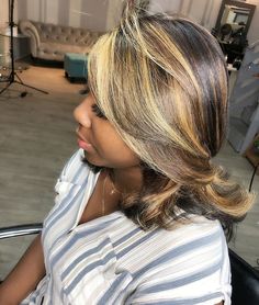 pinterest : @kjvougee ‘ 🥵 follow for more poppin’ pins! 💓 #silkpress 🍭 Highlights Silk Press, Blonde Natural Hair, Pressed Natural Hair, Silk Press Natural Hair, Honey Blonde Hair, Silk Press, Hair Laid, Good Hair